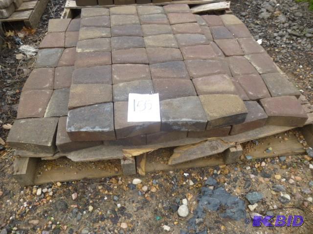 lot 155 image: 1 Pallet of Interlock Pavers Large ...