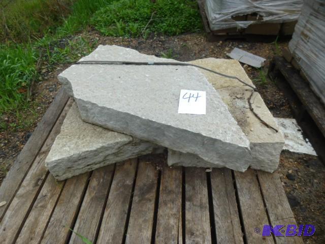 lot 44 image: 1 Pallet of Oakfield Irregular Step...