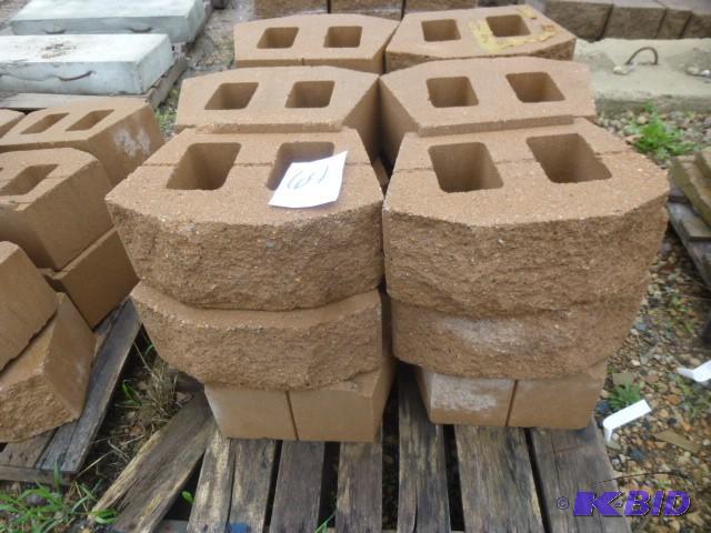 lot 64 image: 1 Pallet of Londonstone 6" Wal...