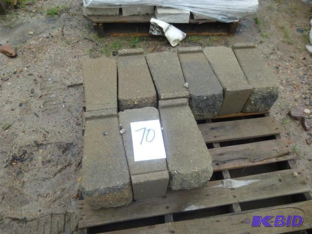 lot 70 image: 1 Pallet of 6" Retaining Wall ...