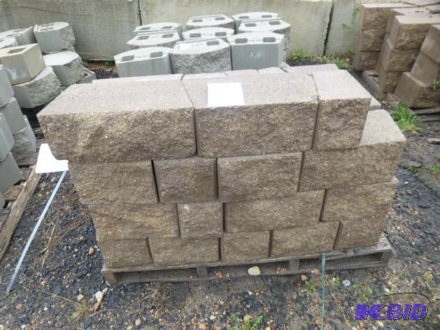 lot 82 image: 1 Pallet of Londonstone&nbspWall S...