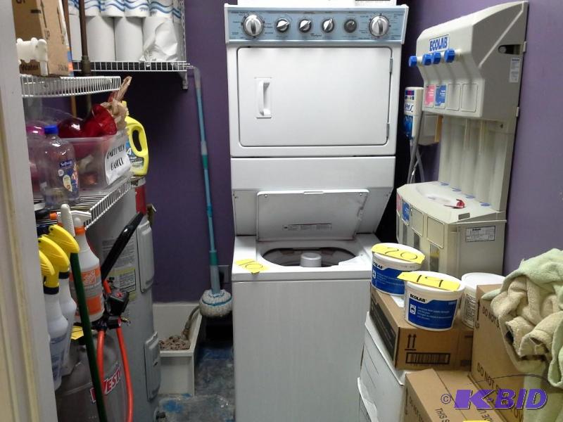 Whirlpool Stackable Washer And Dryer. 4 Prong Plug On Dryer.