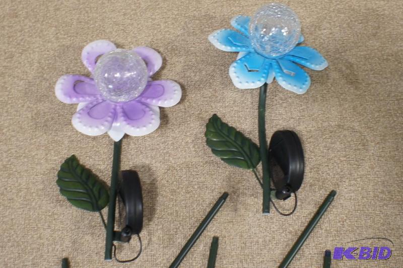 Lot of (2) Solar Flower lights. Sol...
