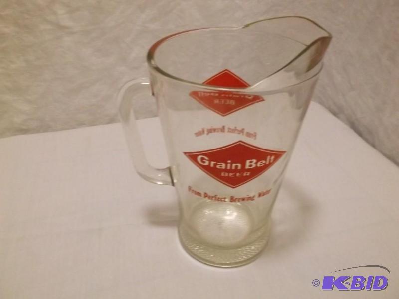 lot 25 image: Large glass Grain Belt Beer pitcher...