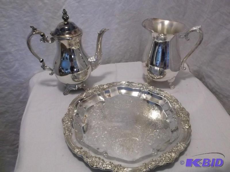 lot 76 image: Beautiful Tea server Water pitcher ...