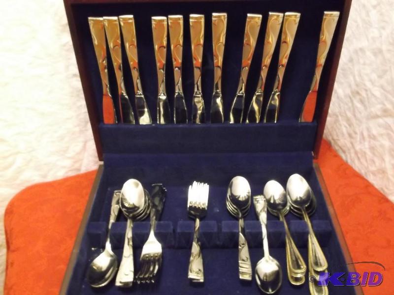 lot 86 image: Very nice silverware set missing a ...