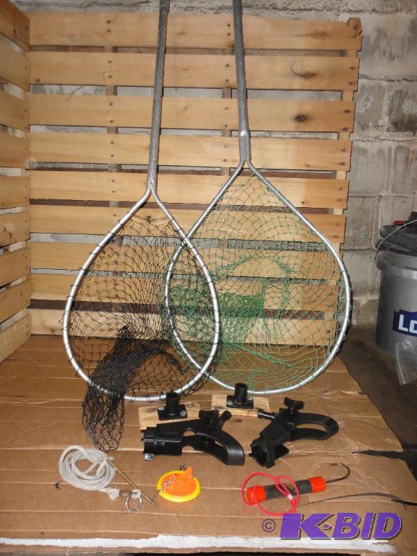Lot of Fishing equipment, see pics....