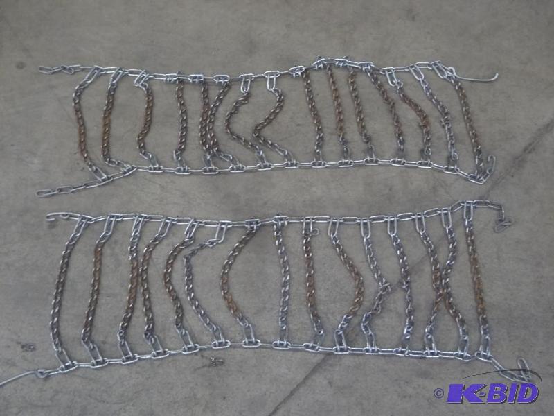 lot 32 image: (1) Set Of 2310.512 Tire Chains...