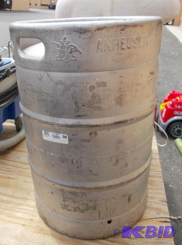 lot 13 image: 16 Gallon Beer Keg (Anheuser Busch)...