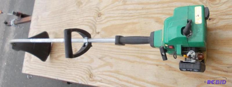 lot 6 image: Weed Eater Featherlite&nbspPlus We...