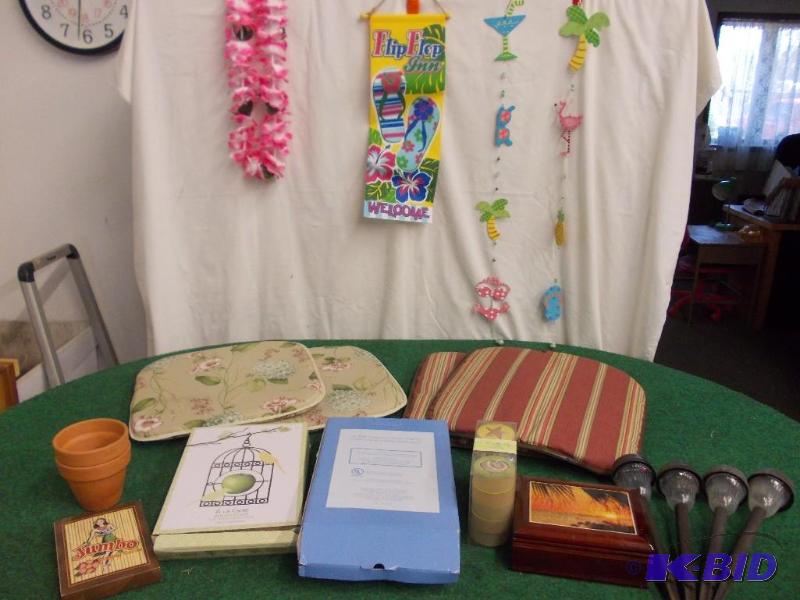 lot 63 image: Box Lot Of PatioParty Decor Chair...