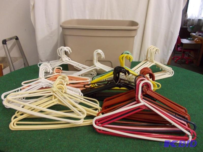 lot 89 image: Tote Bin Of 10 Dozen Hangers...
