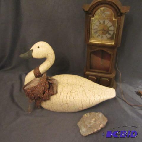 lot 125 image: Goose, Electric Clock