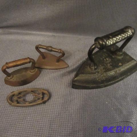 lot 130 image: Sad Irons