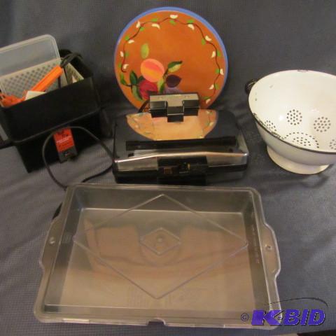 lot 143 image: Fryer, Waffle Maker