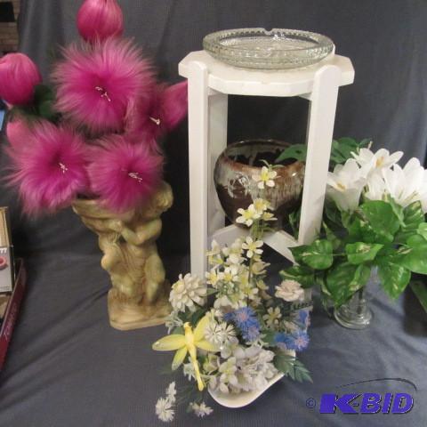 lot 163 image: Plant Stand, Planters