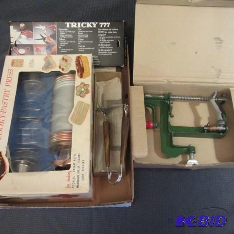 lot 165 image: Apple Peeler, Cookie Press