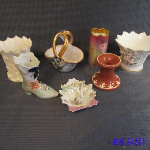 lot 183 image: Knick Knacks