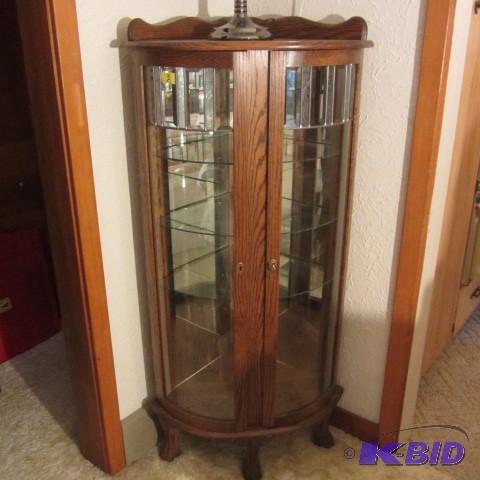lot 2 image: Corner China Hutch