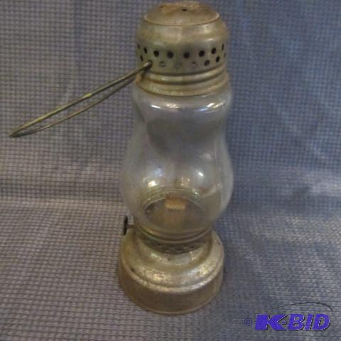 lot 202 image: Lantern
