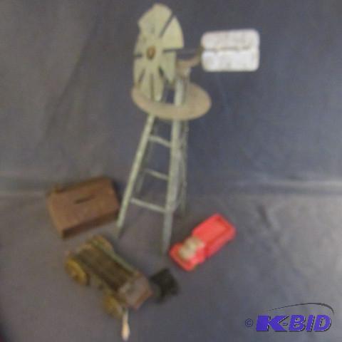lot 214 image: Vintage Toys