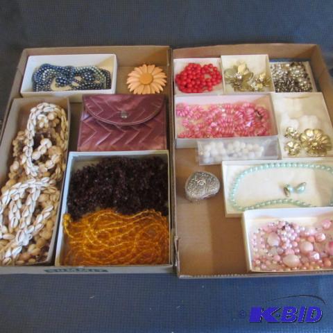 lot 237 image: Costume Jewelry