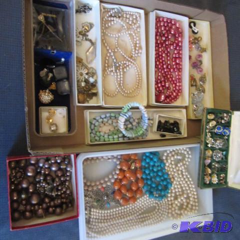 lot 238 image: Costume Jewelry