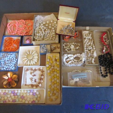 lot 239 image: Costume Jewelry