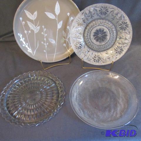 lot 24 image: Glass Trays