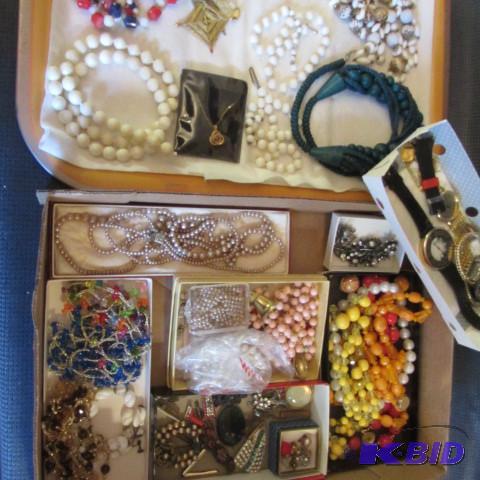 lot 240 image: Costume Jewelry