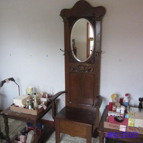 lot 3 image: Antique Hall Tree