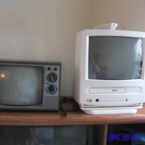 lot 303 image: RCA Television, VCR