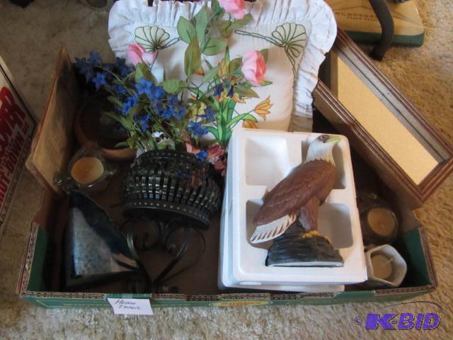 lot 324 image: Home Accents