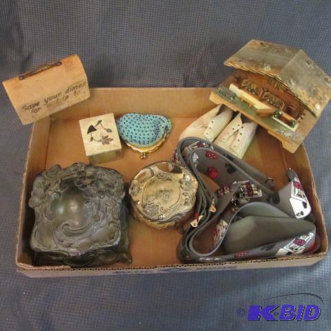 lot 372 image: Dresser and Music Boxes
