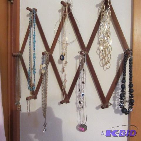 lot 408 image: Costume Jewelry