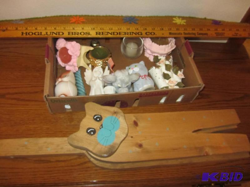 lot 410 image: Kitty Collection