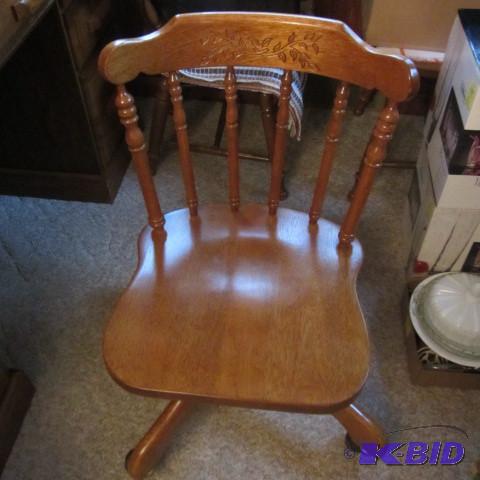 lot 414 image: Office Chair