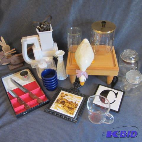 lot 45 image: Kitchenwares