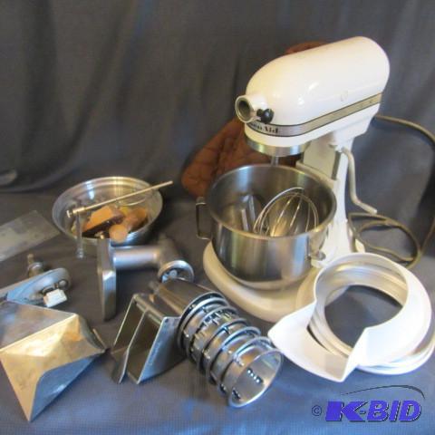 lot 51 image: Kitchen Aid Mix Center