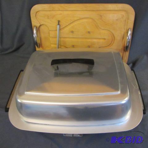lot 61 image: Roaster, Meat Board