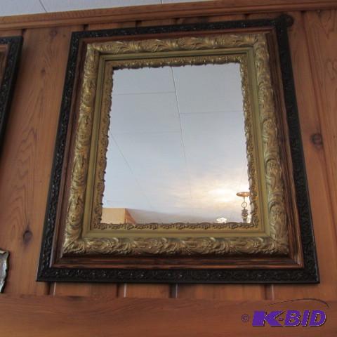 lot 80 image: Vintage Mirror