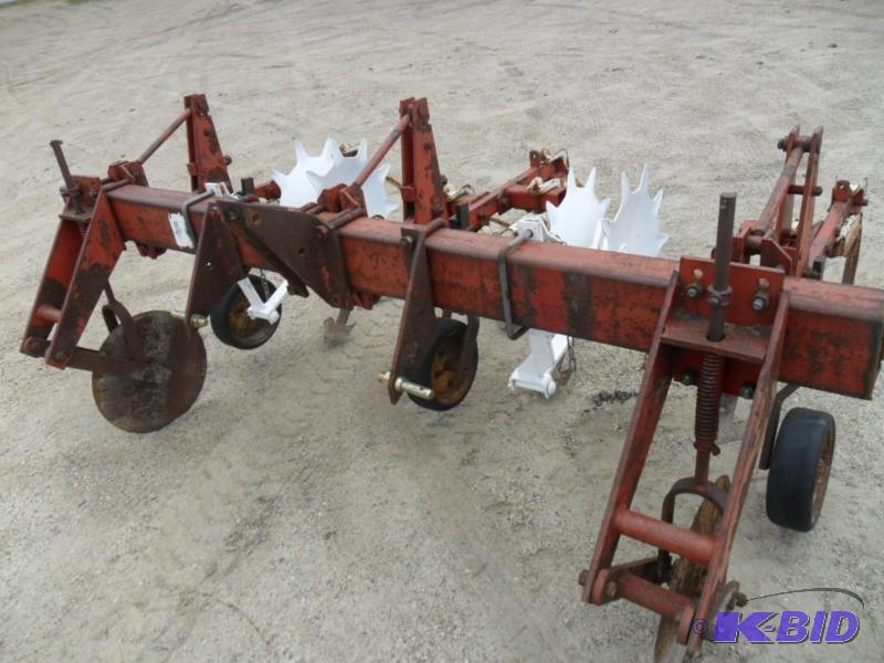 IHC&nbspmodel 53 row crop cultivat...