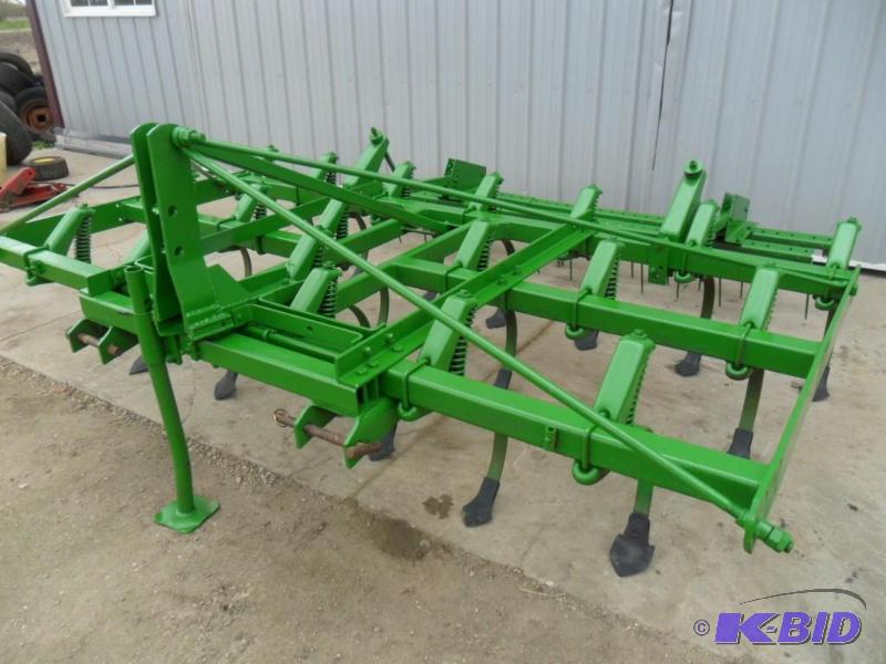 JOHN DEERE model 1000 &nbsp8 3pnt...