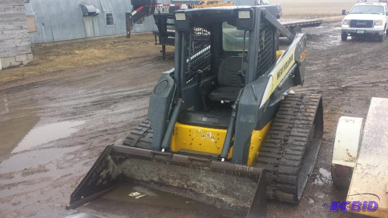 lot 1 image: New Holland C185 Multi Terrain Load...