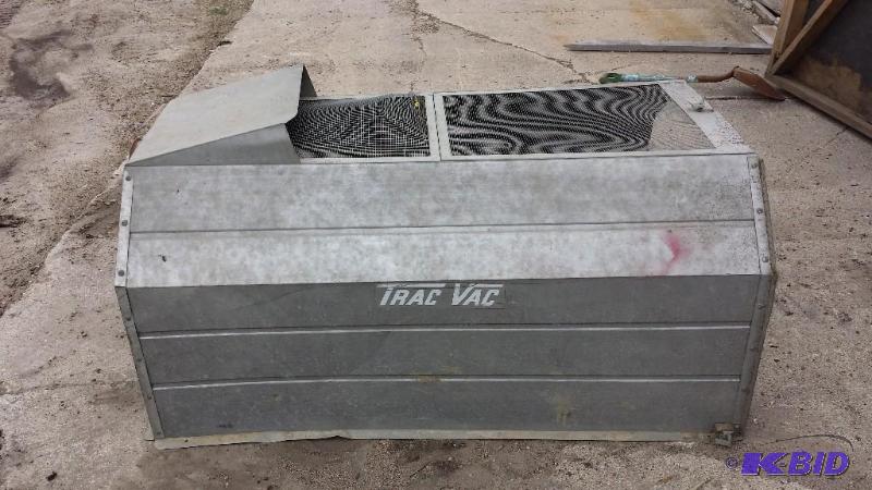 lot 26 image: Trac Vac&nbspgrass and leaf catchi...
