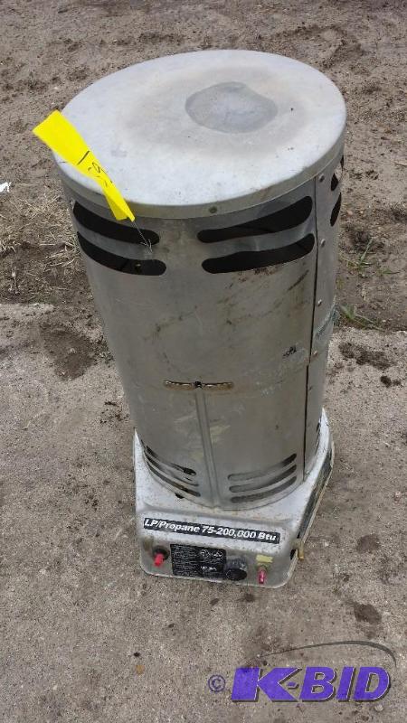 lot 30 image: Convection Heater 200,000 btu...