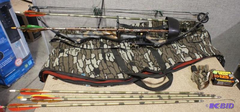 lot 18 image: High Country Trophy Hunter Bow with...