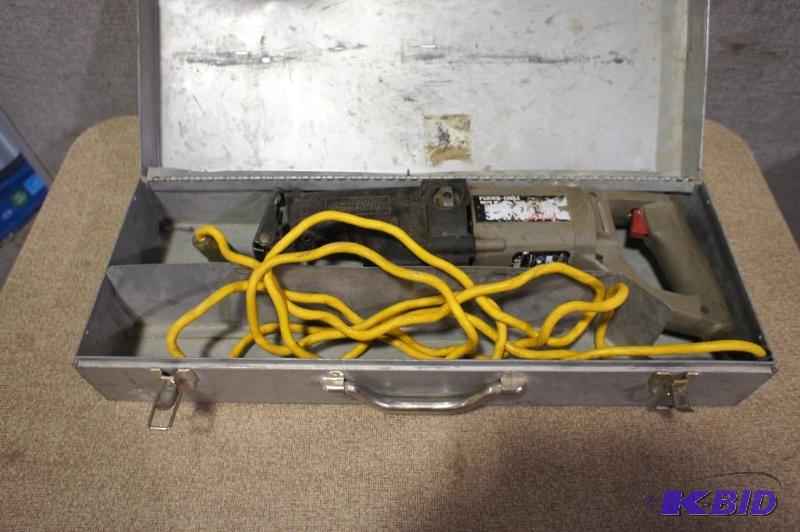 lot 8 image: Porter Cable Tiger Saw.Tested  Wor...