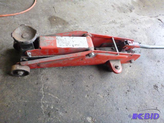 lot 120 image: Hydraulic Jack with Handle...