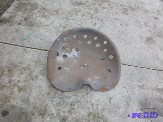 lot 128 image: Metal Tractor Seat...